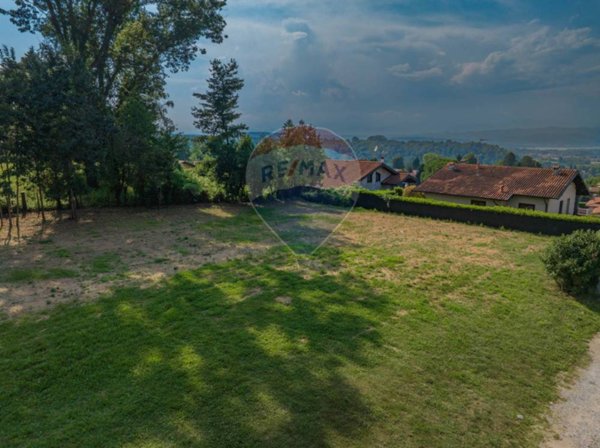 terreno edificabile in vendita a Golasecca