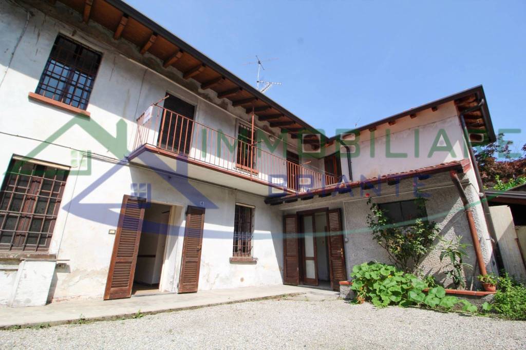 casa indipendente in vendita a Golasecca
