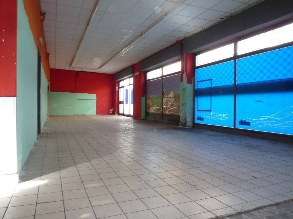 negozio in vendita a Golasecca