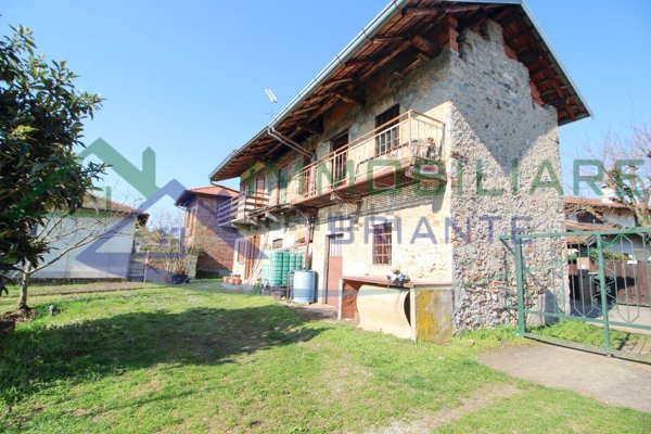 appartamento in vendita a Golasecca