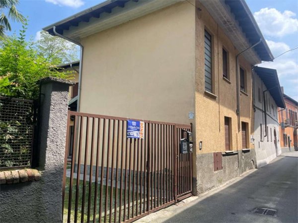 casa indipendente in vendita a Golasecca