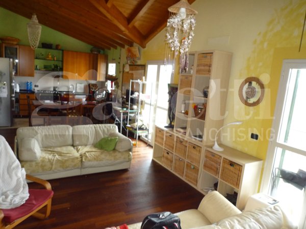 appartamento in vendita a Golasecca