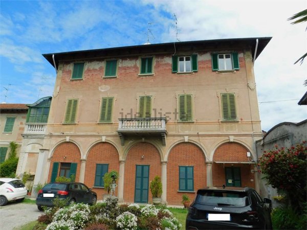 appartamento in vendita a Golasecca
