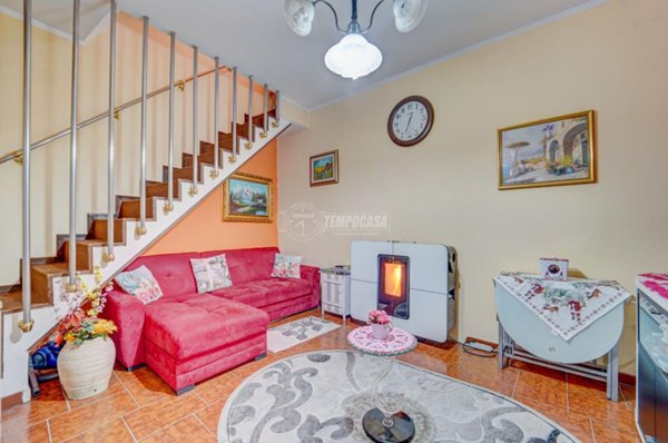 casa indipendente in vendita a Golasecca