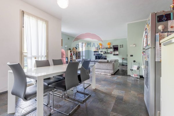 appartamento in vendita a Golasecca