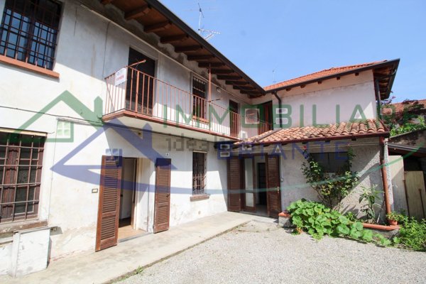 appartamento in vendita a Golasecca