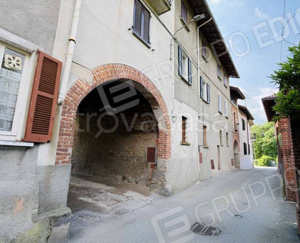 appartamento in vendita a Golasecca