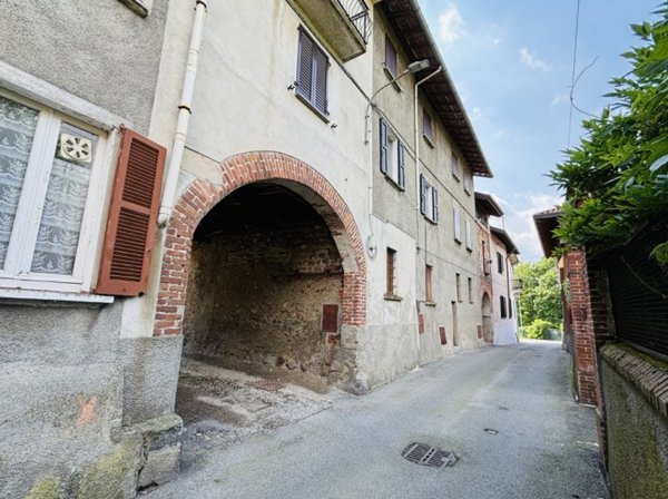 appartamento in vendita a Golasecca