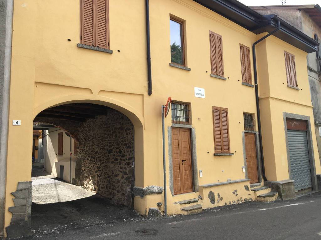 casa indipendente in vendita a Golasecca