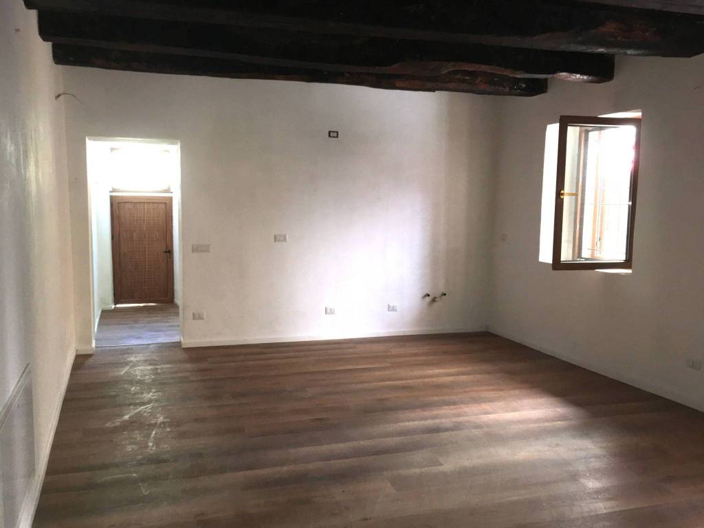 appartamento in vendita a Golasecca