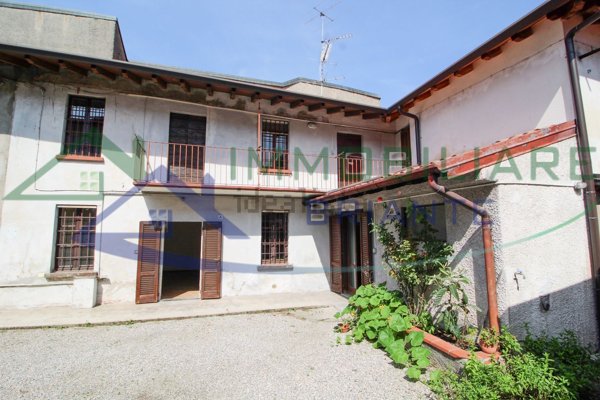 appartamento in vendita a Golasecca