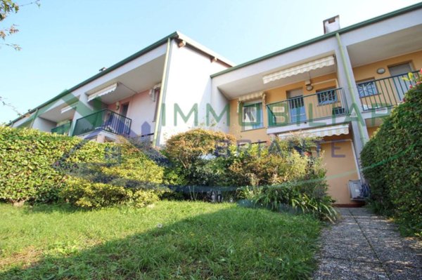 casa indipendente in vendita a Golasecca