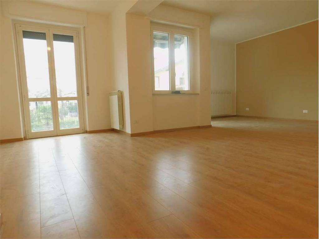 appartamento in vendita a Golasecca