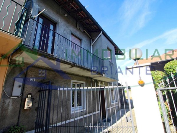 casa indipendente in vendita a Golasecca