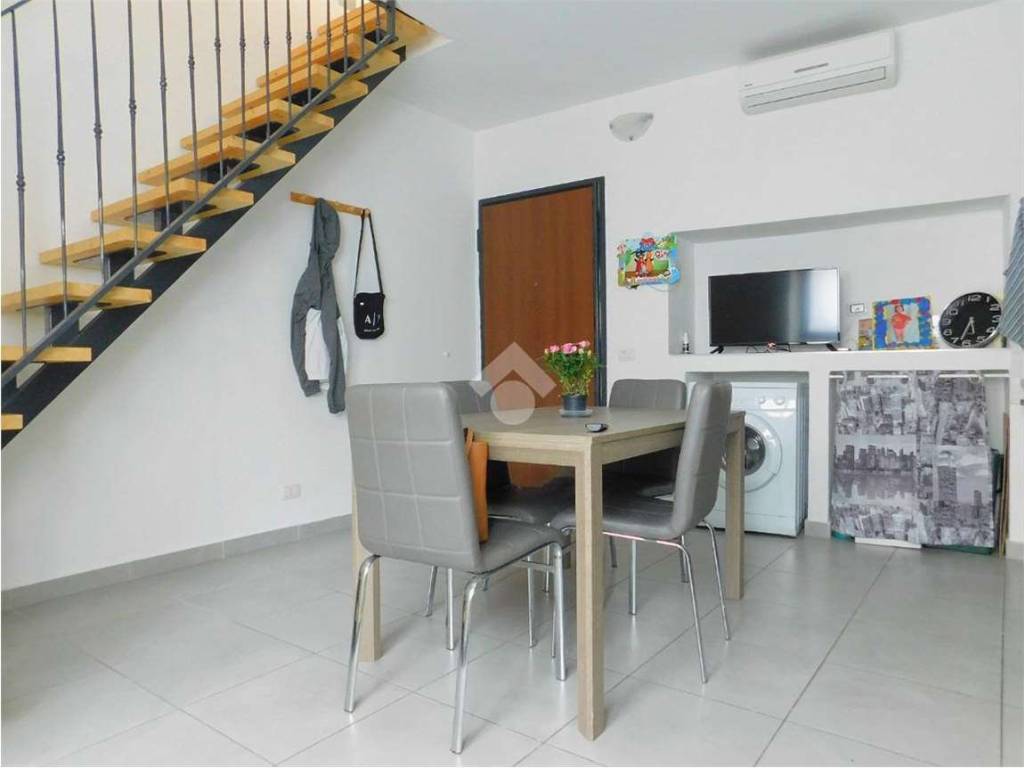 casa indipendente in vendita a Golasecca