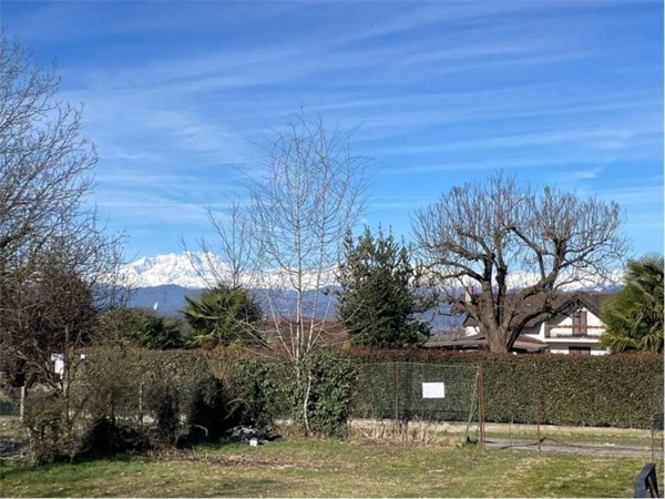 terreno edificabile in vendita a Golasecca