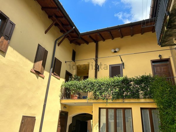 appartamento in vendita a Golasecca