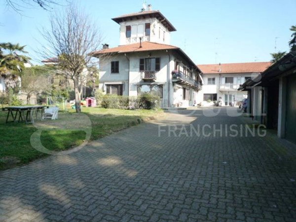 appartamento in vendita a Golasecca