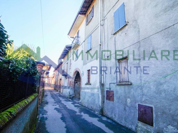 appartamento in vendita a Golasecca