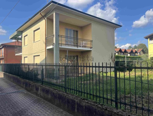 casa indipendente in vendita a Golasecca