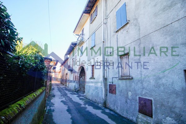 appartamento in vendita a Golasecca