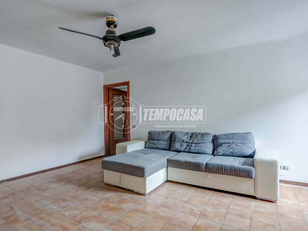 appartamento in vendita a Golasecca