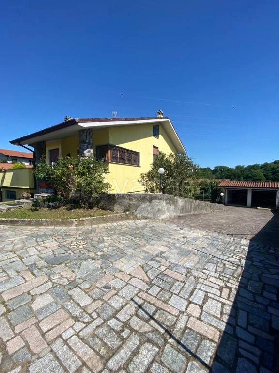 casa indipendente in vendita a Golasecca