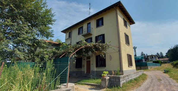 appartamento in vendita a Golasecca