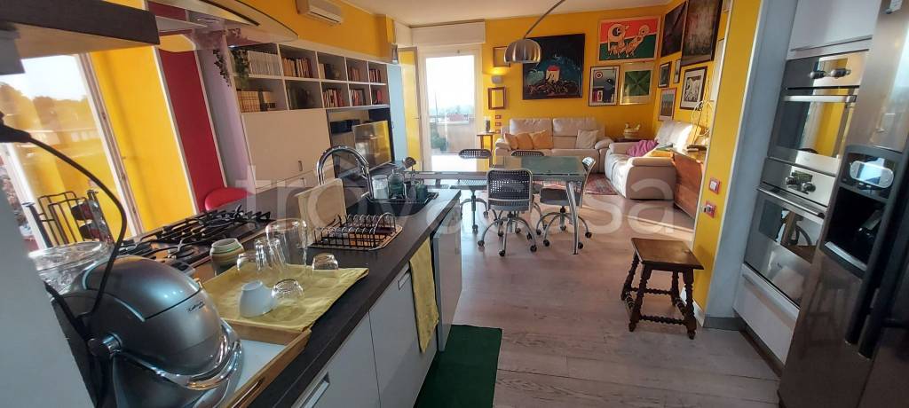 appartamento in vendita a Golasecca