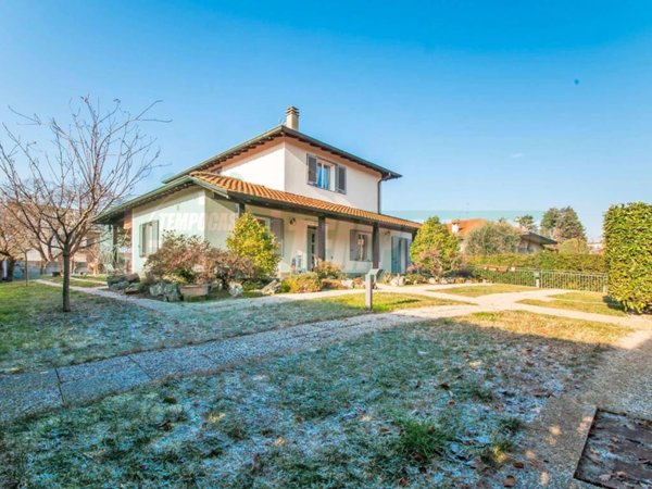 casa indipendente in vendita a Gorla Maggiore