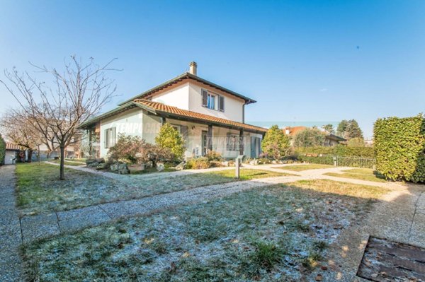 casa indipendente in vendita a Gorla Maggiore