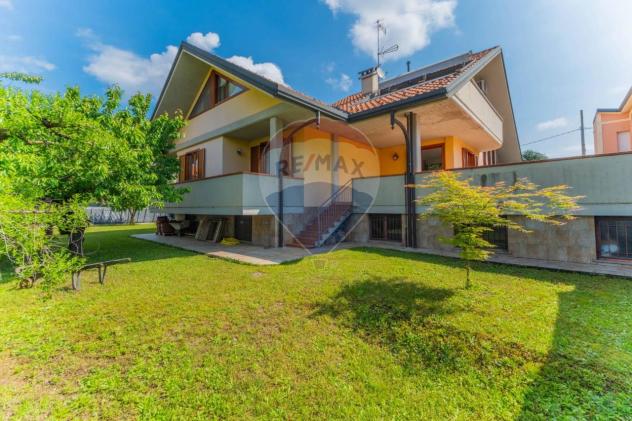 casa indipendente in vendita a Gorla Maggiore