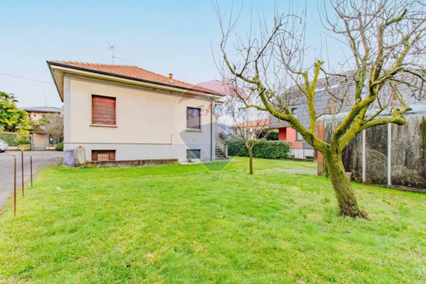 casa indipendente in vendita a Gorla Maggiore