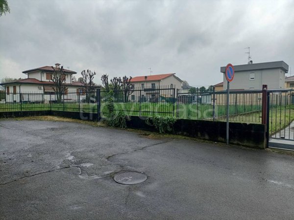 terreno edificabile in vendita a Gorla Maggiore