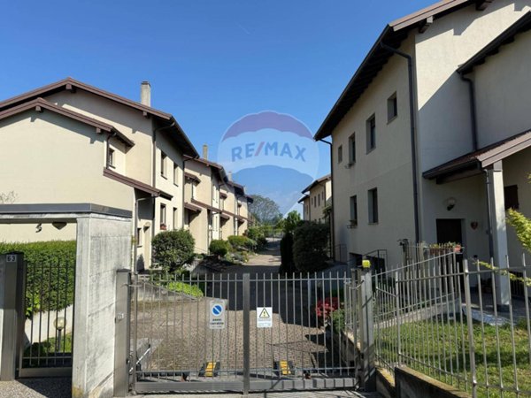casa indipendente in vendita a Gorla Maggiore