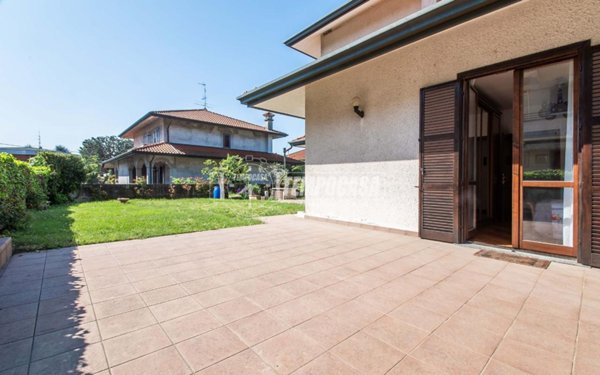 casa indipendente in vendita a Gorla Maggiore