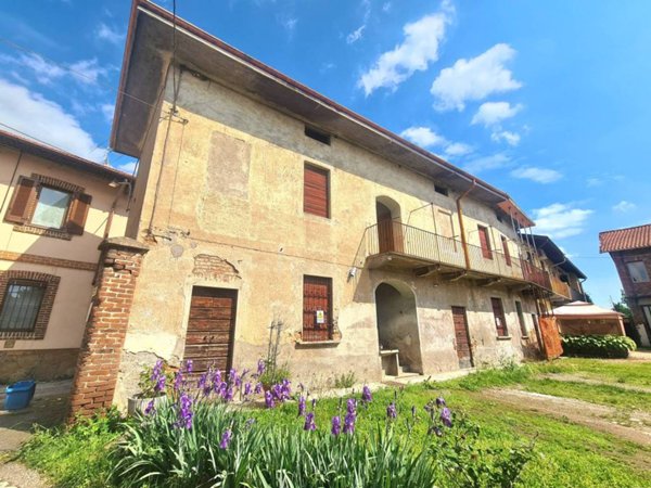 casa indipendente in vendita a Gorla Maggiore