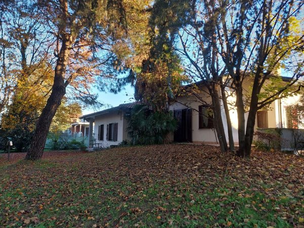 casa indipendente in vendita a Gorla Maggiore