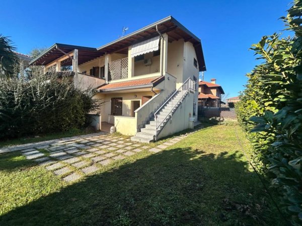 casa indipendente in vendita a Gorla Maggiore