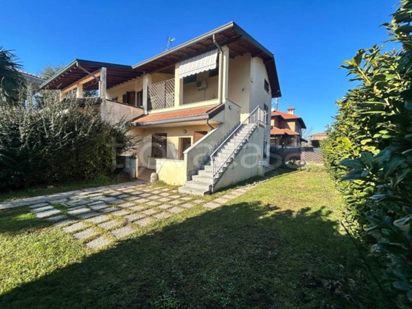 casa indipendente in vendita a Gorla Maggiore