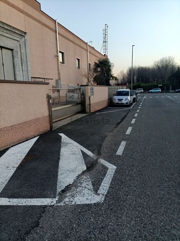 capannone in vendita a Gorla Maggiore