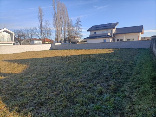 terreno edificabile in vendita a Gorla Maggiore