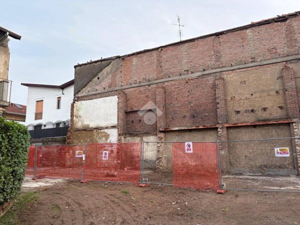 terreno edificabile in vendita a Gorla Maggiore