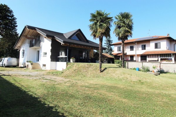 casa indipendente in vendita a Gorla Maggiore