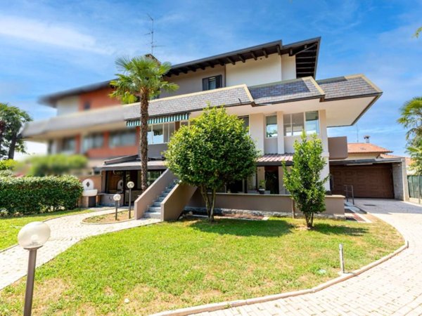 casa indipendente in vendita a Gorla Maggiore