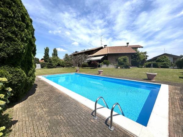 casa indipendente in vendita a Gorla Maggiore