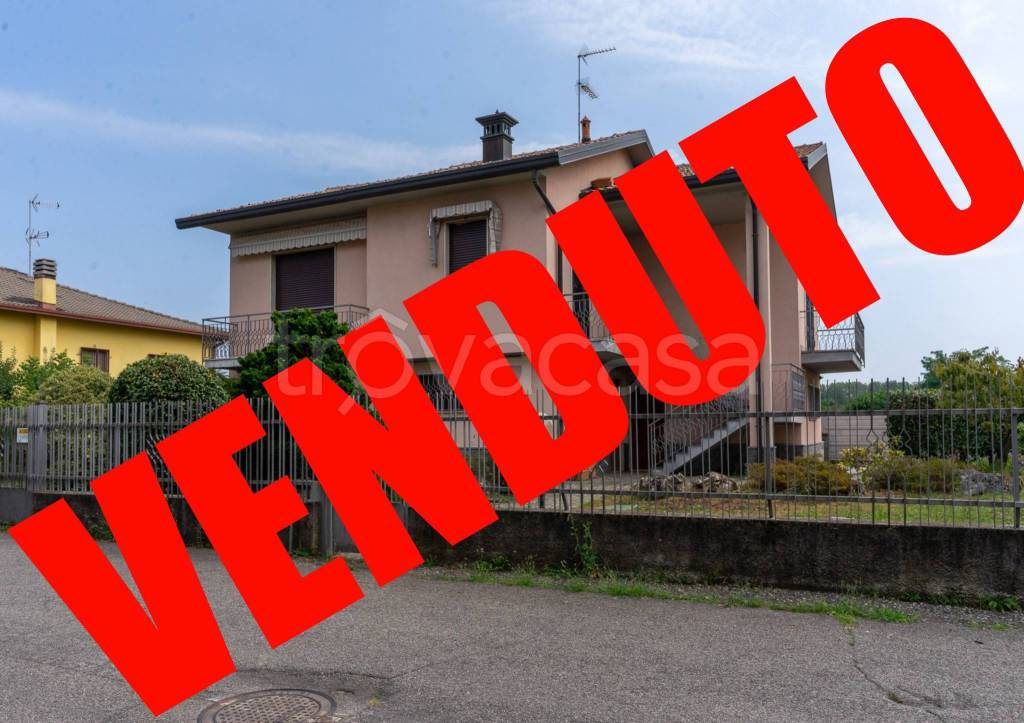 casa indipendente in vendita a Gorla Maggiore