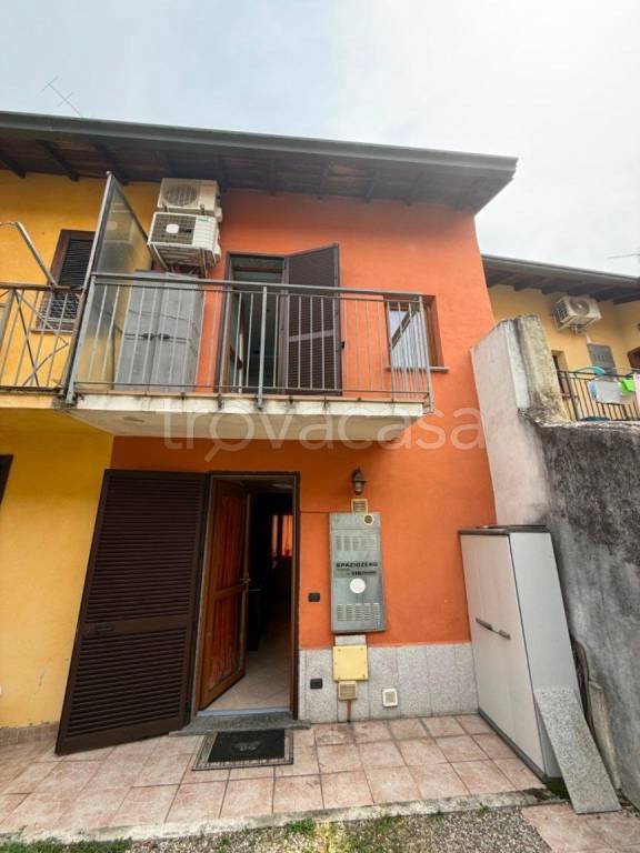casa indipendente in vendita a Gorla Maggiore
