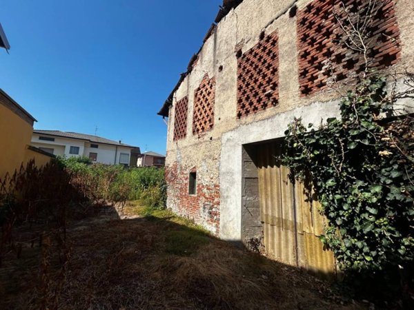 casa indipendente in vendita a Gorla Maggiore