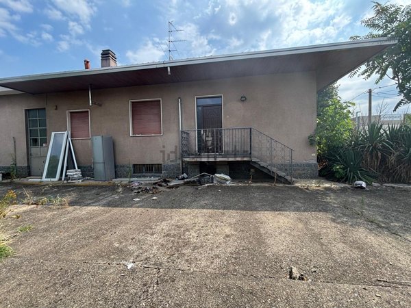 casa indipendente in vendita a Gorla Maggiore